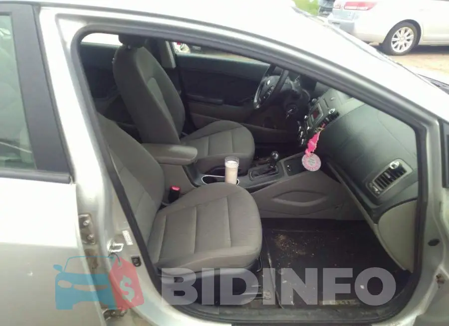 KNAFK4A65G5554384 Photo# 5