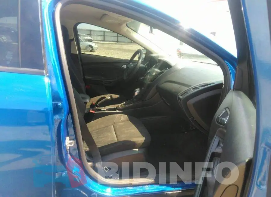 1FADP3F23JL237174 Photo# 5