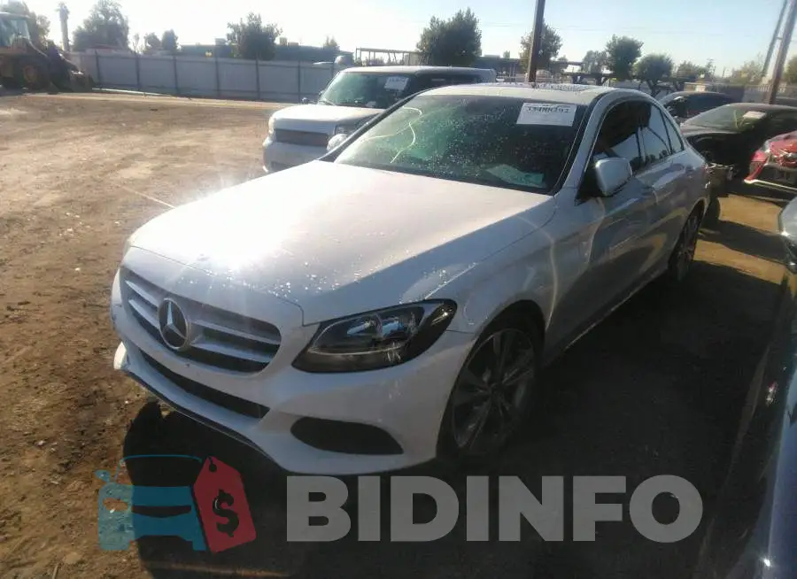 55SWF4JB8JU262589 Photo# 2