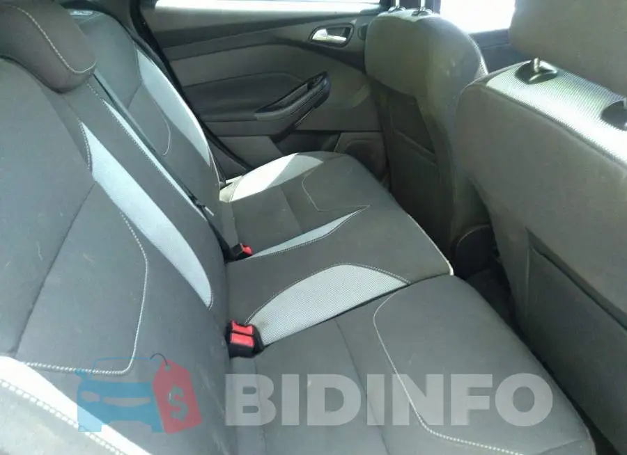 1FADP3L99JL281567 Photo# 8