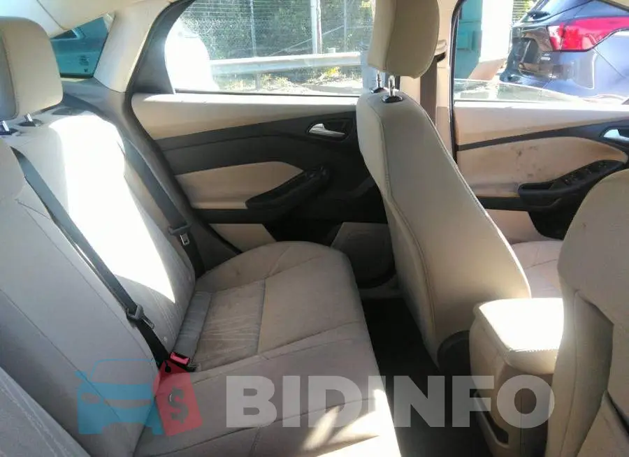 1FADP3F29GL228438 Photo# 8