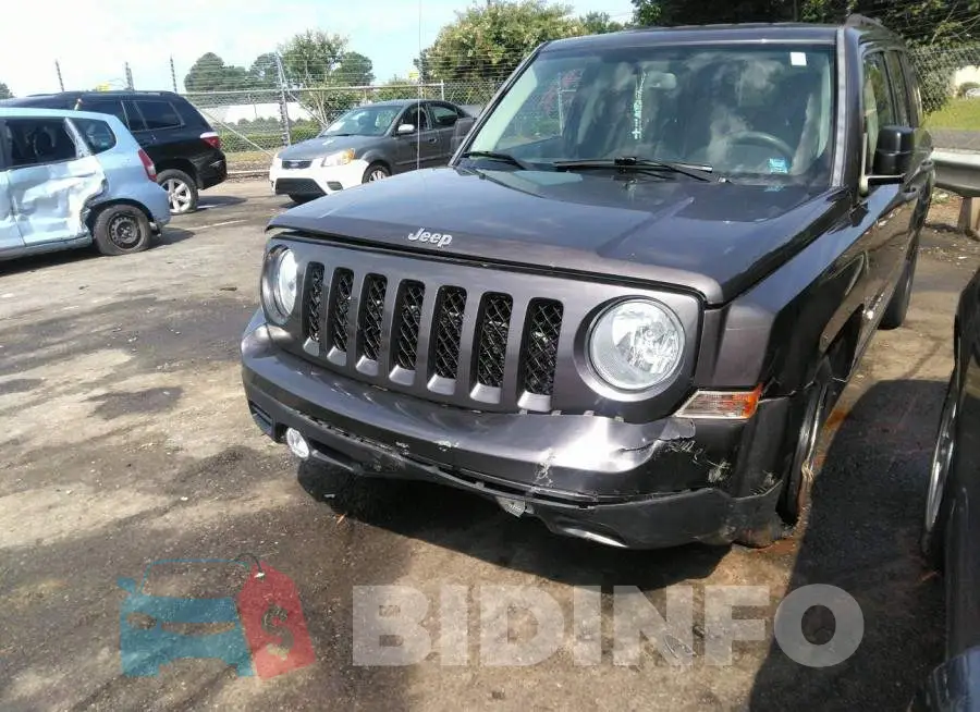 1C4NJPBB8GD601704 Photo# 6