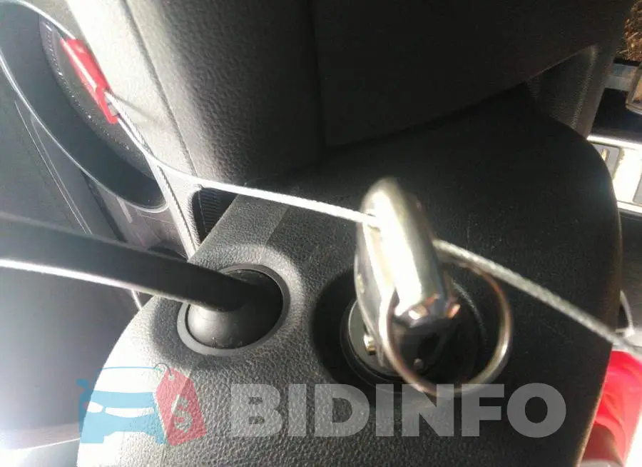 3VW5T7AU2GM061880 Photo# 11