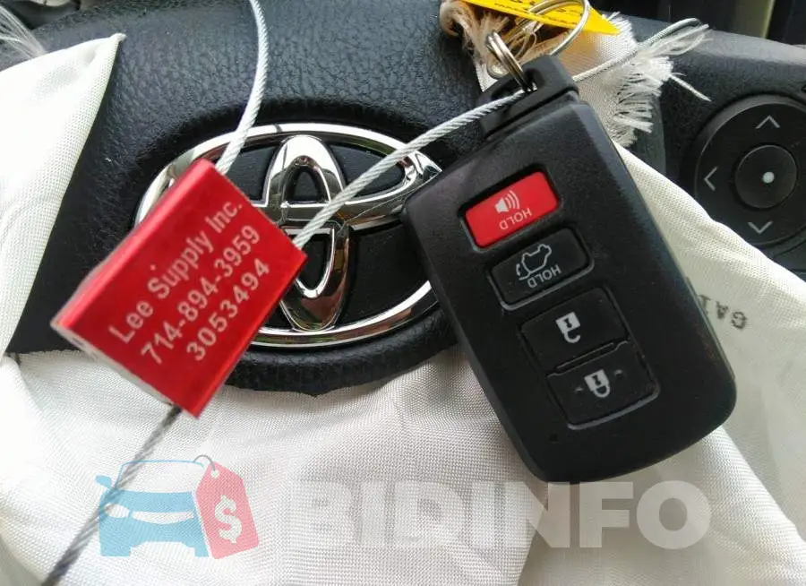 JTMWFREV8JD132032 Photo# 11