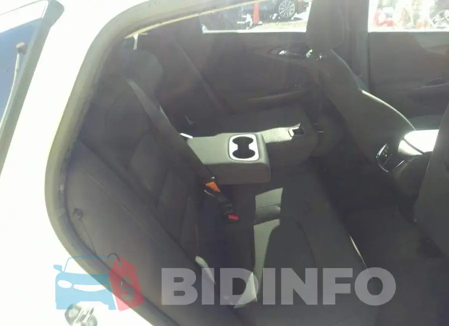 1G1ZD5ST4JF134033 Photo# 8