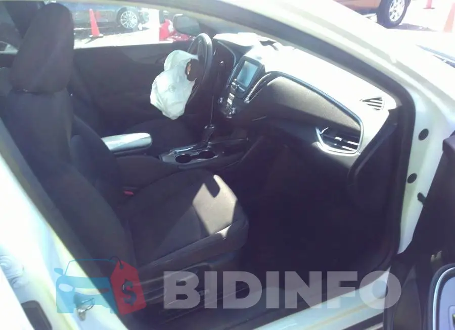 1G1ZD5ST4JF134033 Photo# 5