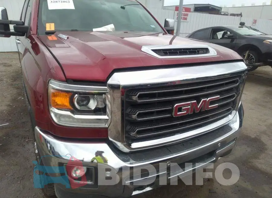 1GT12REY8KF268747 Photo# 6