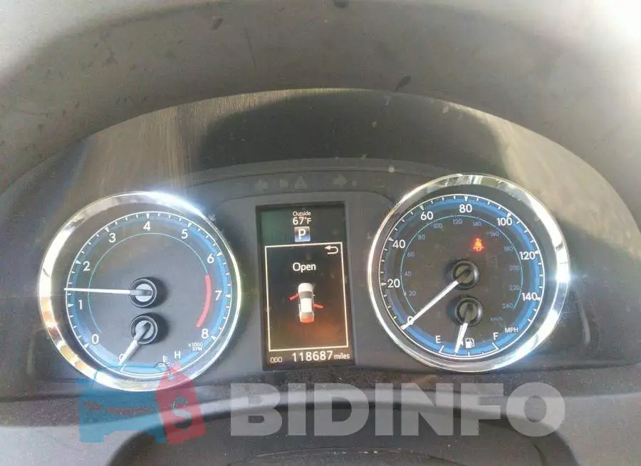 2T1BURHE0HC799295 Photo# 7