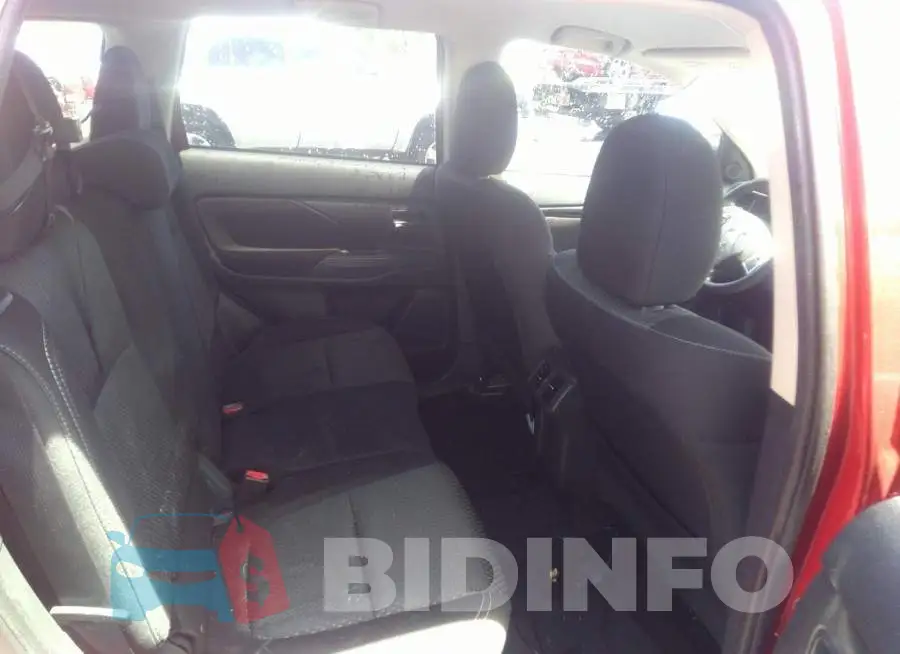 JA4AD2A34KZ054472 Photo# 8