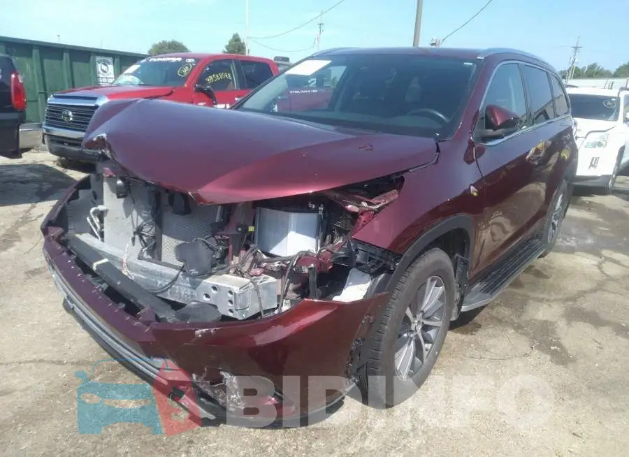 5TDJZRFH3JS864597 Photo# 2