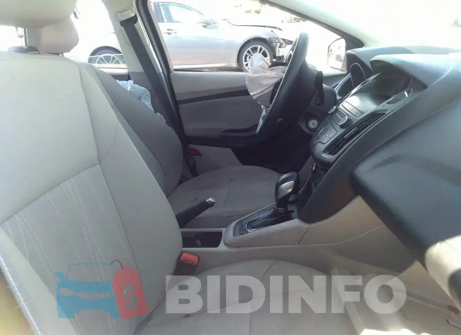 1FADP3K20JL242015 Photo# 5