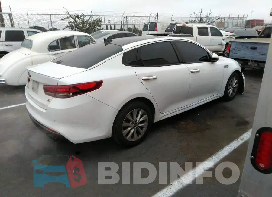 5XXGT4L39JG243261 Photo# 4