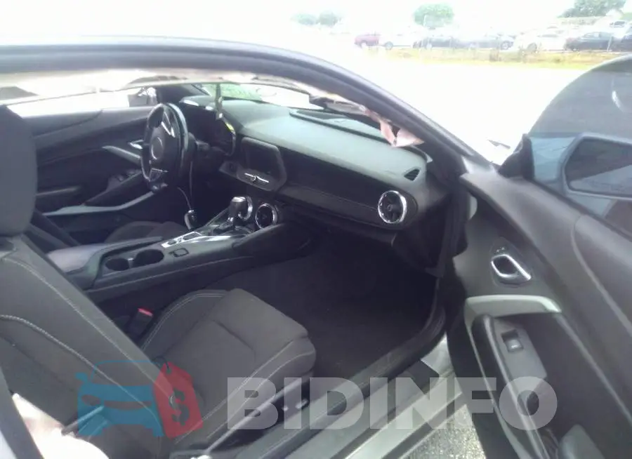 1G1FB1RS8J0157834 Photo# 5