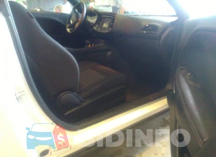2C3CDZAG8FH764298 Photo# 5