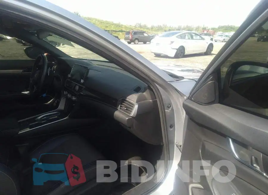 1HGCV2F32JA051296 Photo# 5
