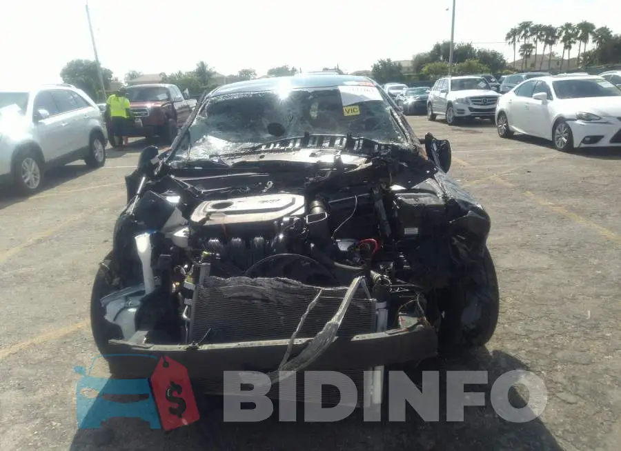 5XXGT4L37GG102259 Photo# 6