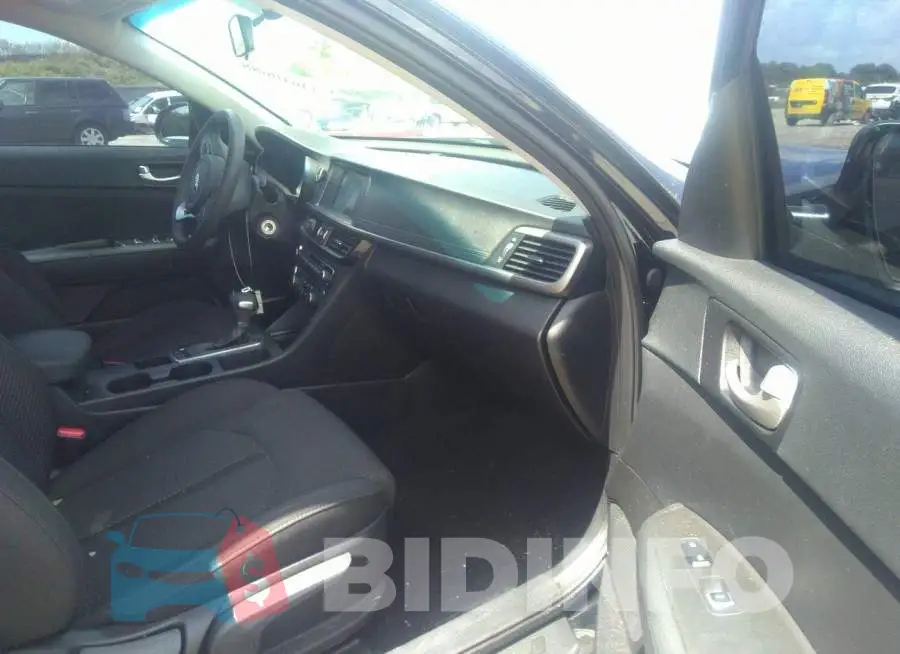 5XXGT4L37JG221677 Photo# 5