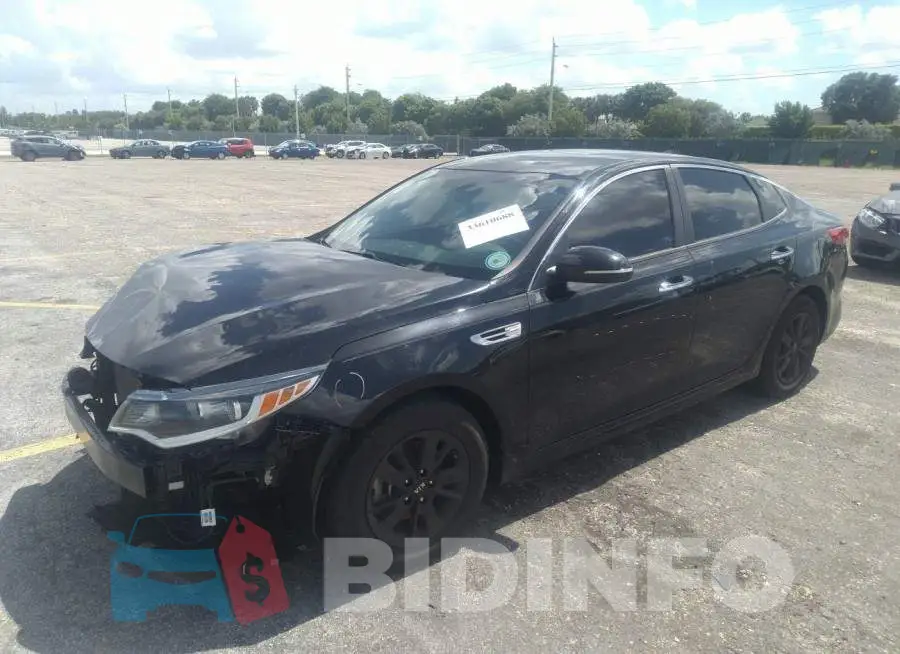 5XXGT4L37JG221677 Photo# 2