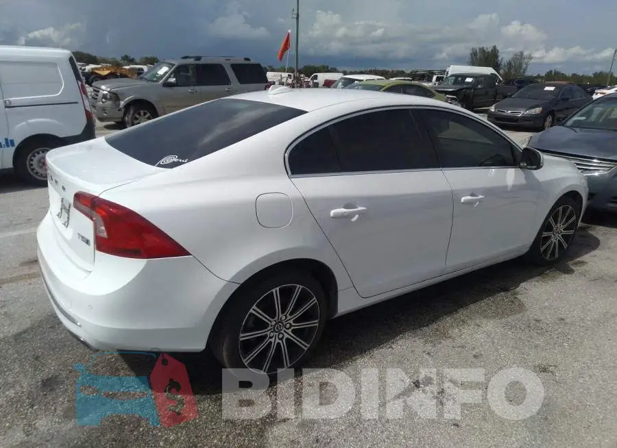 LYV612TM2GB101362 Photo# 4