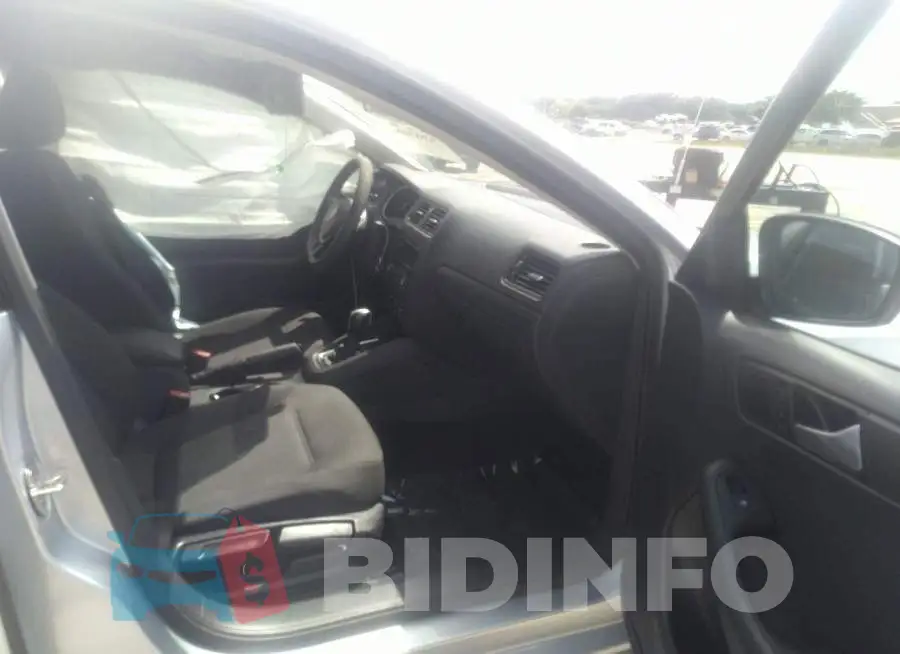 3VW2K7AJXFM417972 Photo# 5