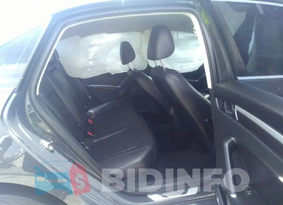1VWDT7A34HC042897 Photo# 8