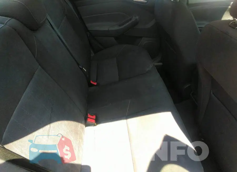1FADP3F22GL247591 Photo# 8