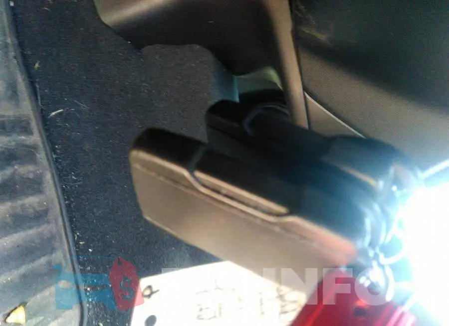 1GCPYCEF2KZ277737 Photo# 11