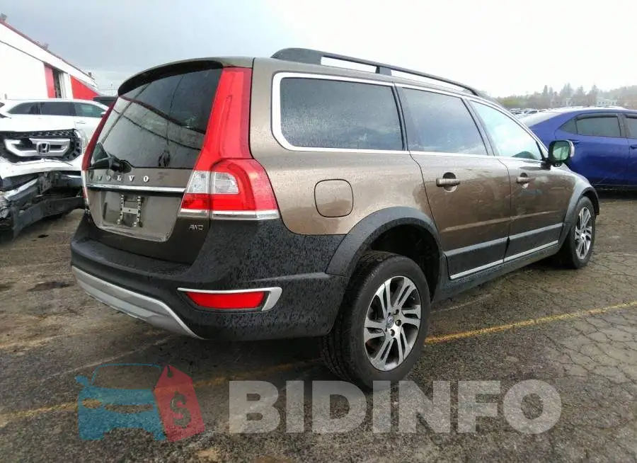 YV4952NK4F1206789 Photo# 4
