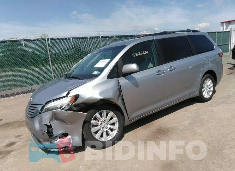 5TDJK3DCXGS143775 Photo# 2