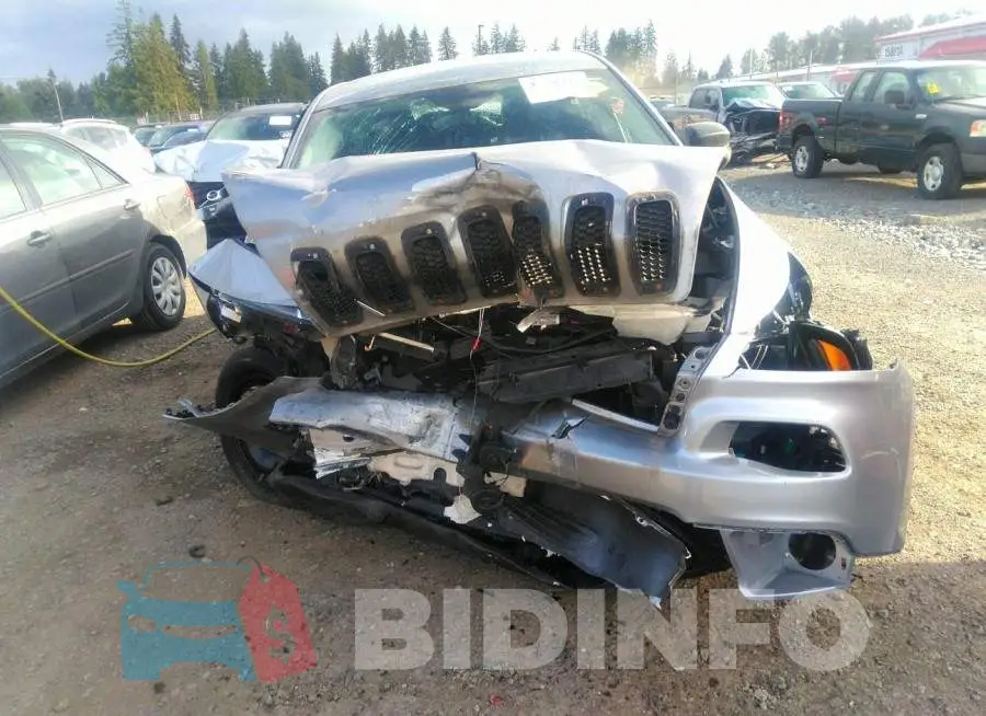 1C4PJMAB8FW768690 Photo# 6