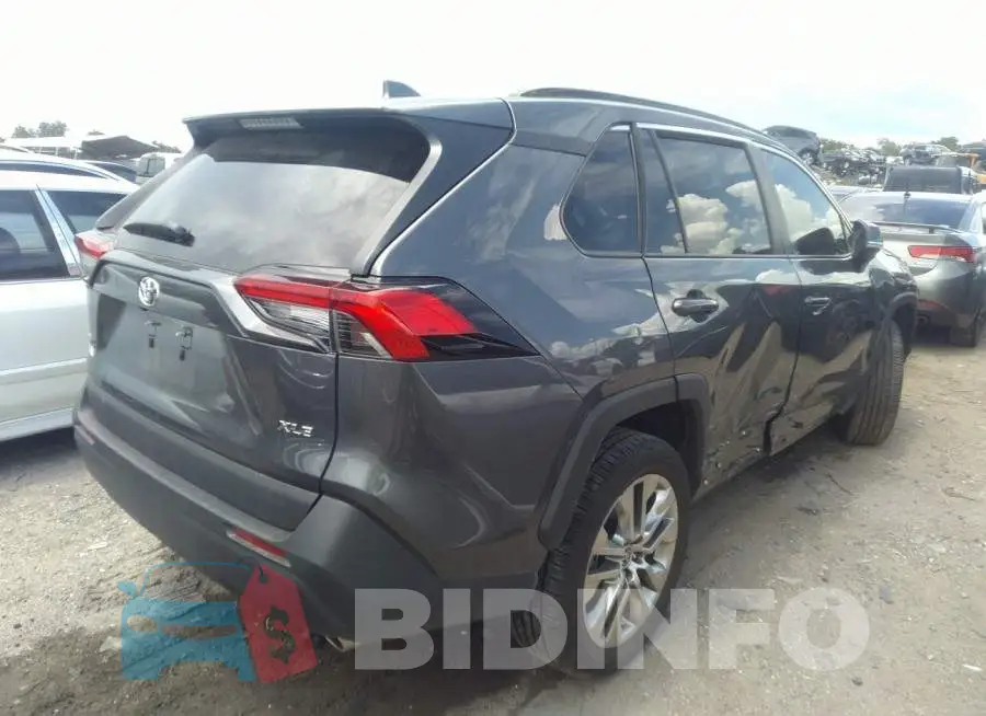 2T3C1RFV7MC159893 Photo# 4