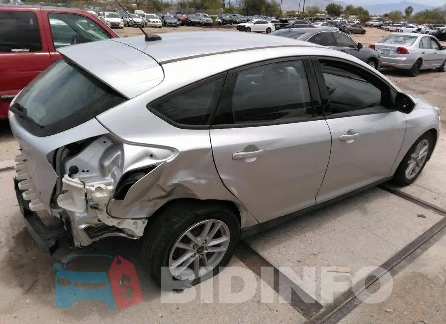 1FADP3K26JL272779 Photo# 4