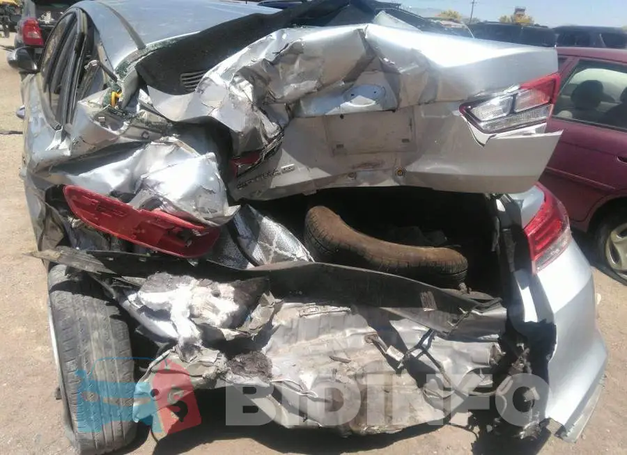 5XXGT4L38JG203429 Photo# 6