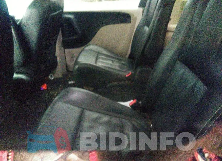 2C4RC1BG6GR158096 Photo# 8