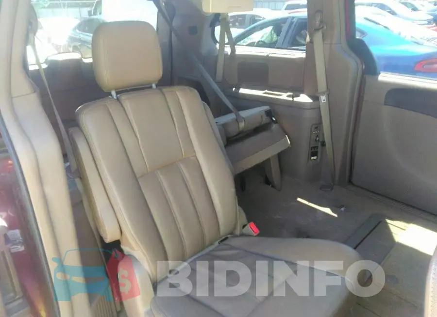 2C4RC1CG9GR175084 Photo# 8