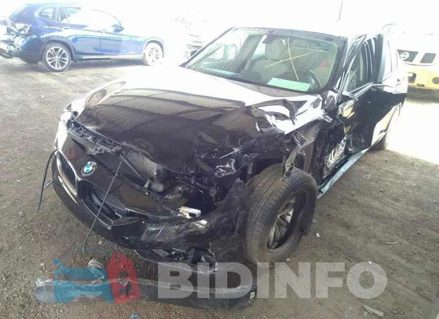 WBA8E5G5XJNV02941 Photo# 2