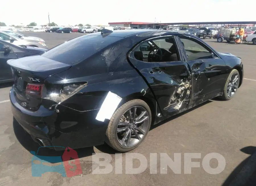 19UUB2F66KA000473 Photo# 4