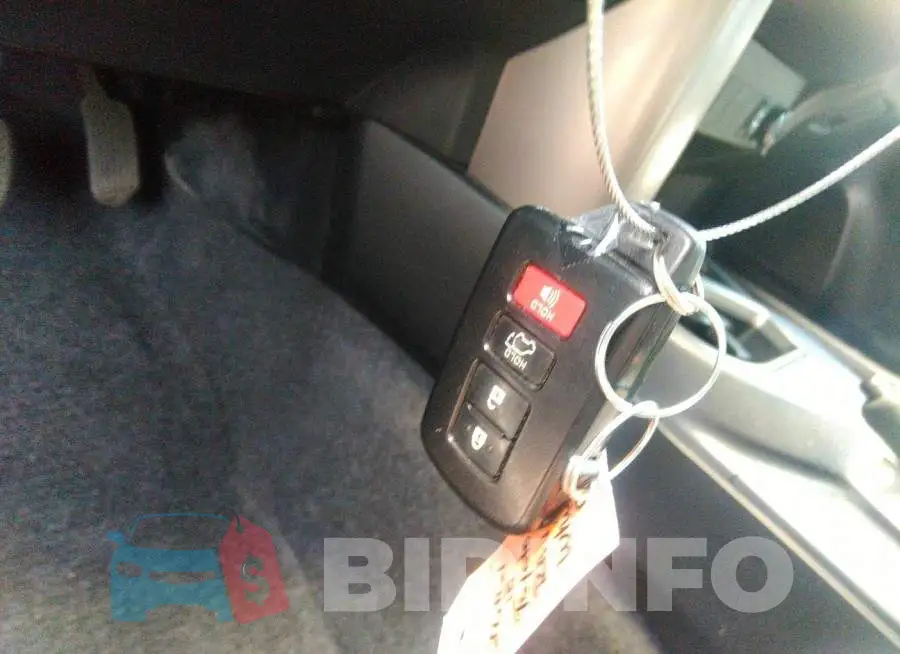 JTMWFREV6JJ175267 Photo# 11