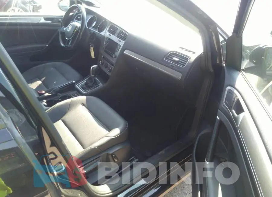 3VW217AU2FM011987 Photo# 5