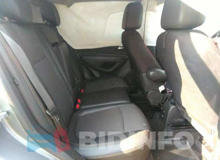 KL7CJPSB8KB878815 Photo# 8