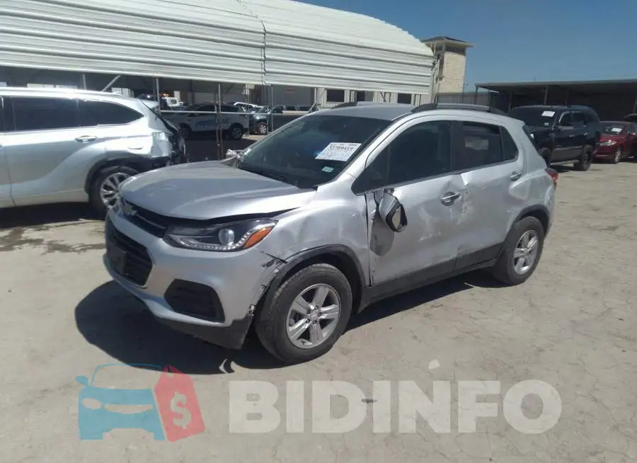 3GNCJLSB9JL185915 Photo# 2