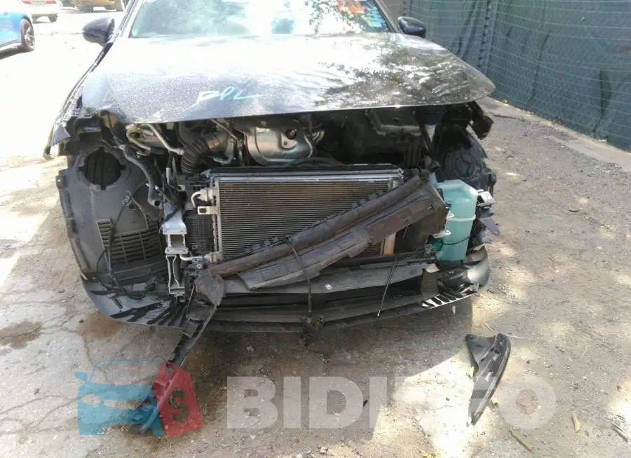 WDD3G4EB9KW002622 Photo# 6
