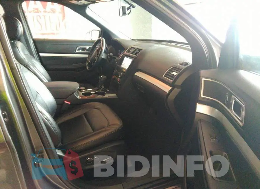 1FM5K8D82HGC60610 Photo# 5