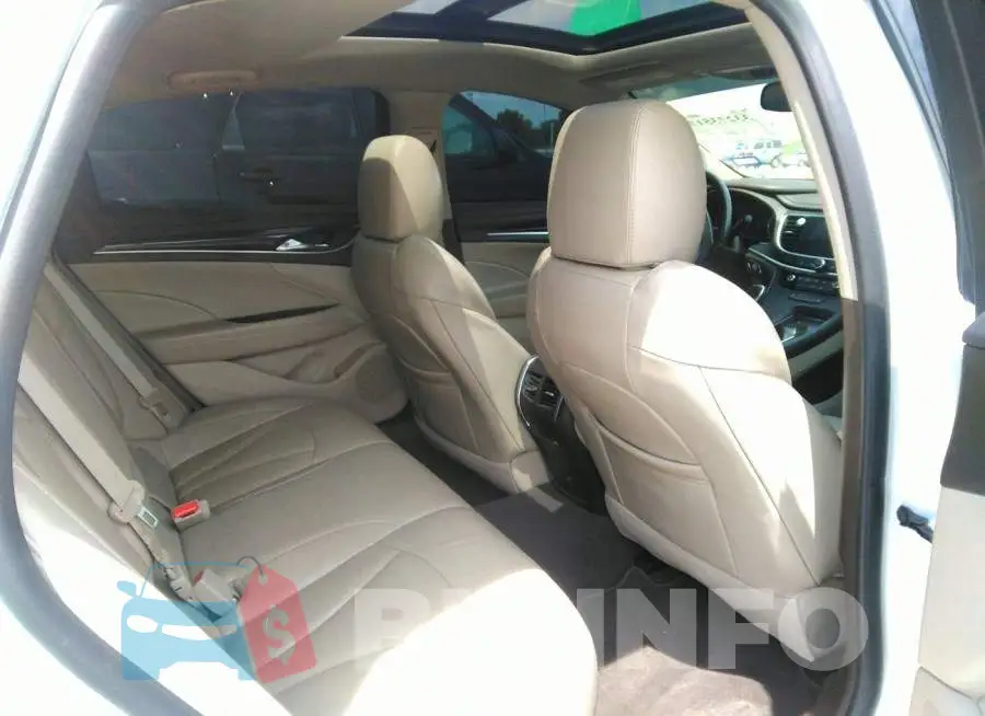 1G4ZP5SS3HU145239 Photo# 8