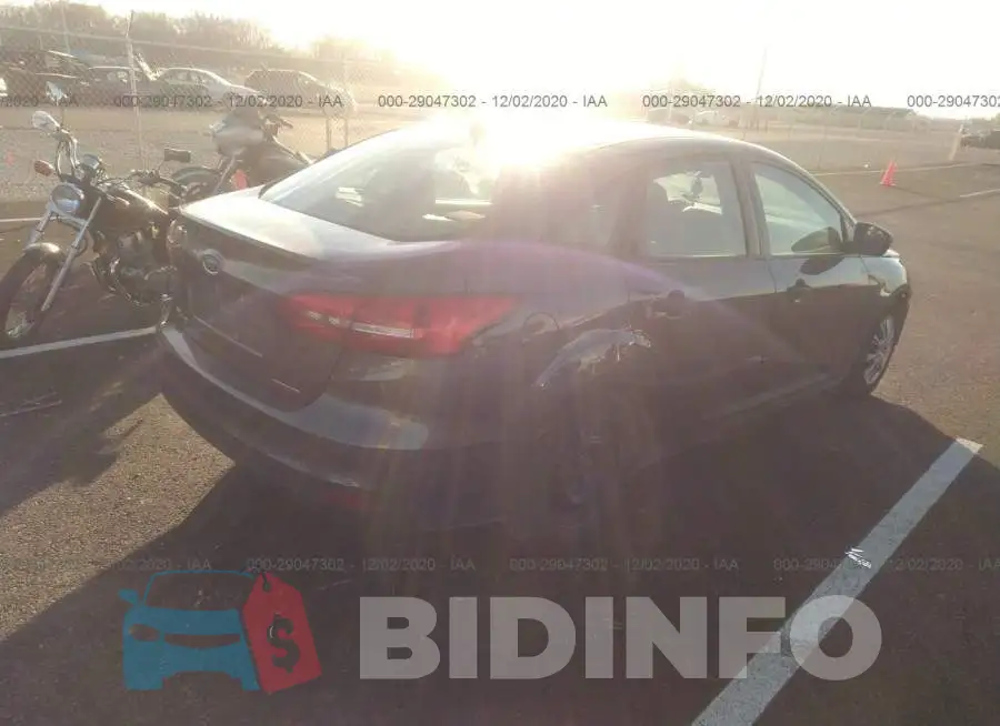 1FADP3E27GL288977 Photo# 4