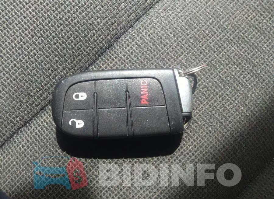 1C4RJEAG0HC813636 Photo# 11