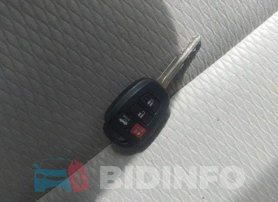 2T1BURHE2GC721700 Photo# 11