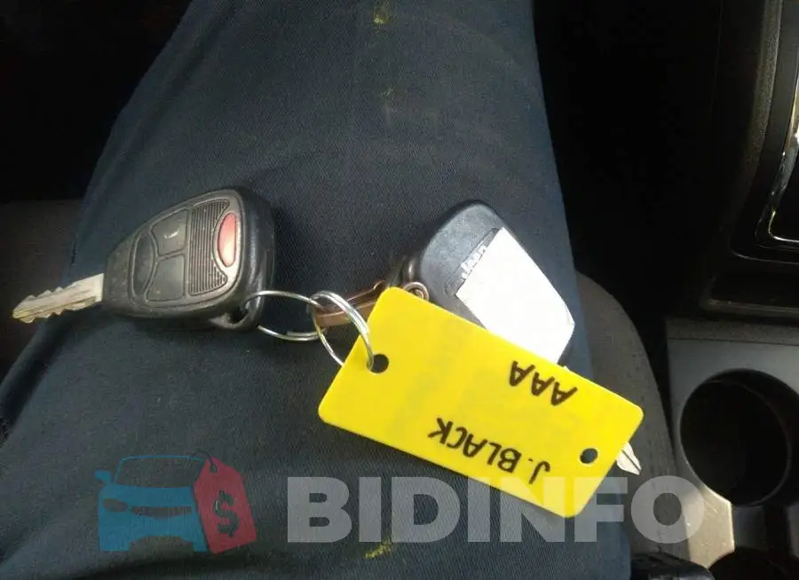 1C4NJPFB6GD687413 Photo# 11