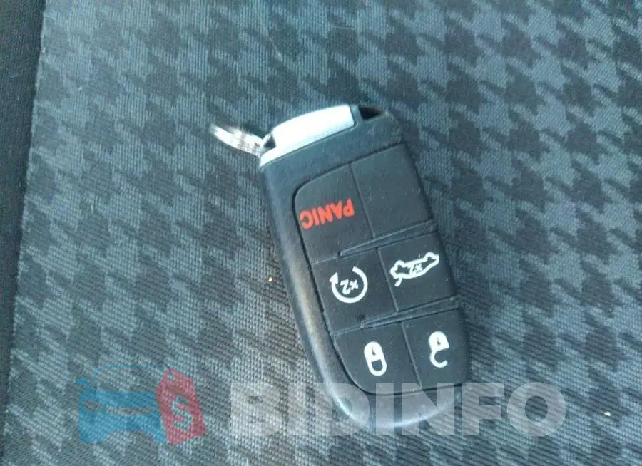 2C3CDXHG0MH532589 Photo# 11