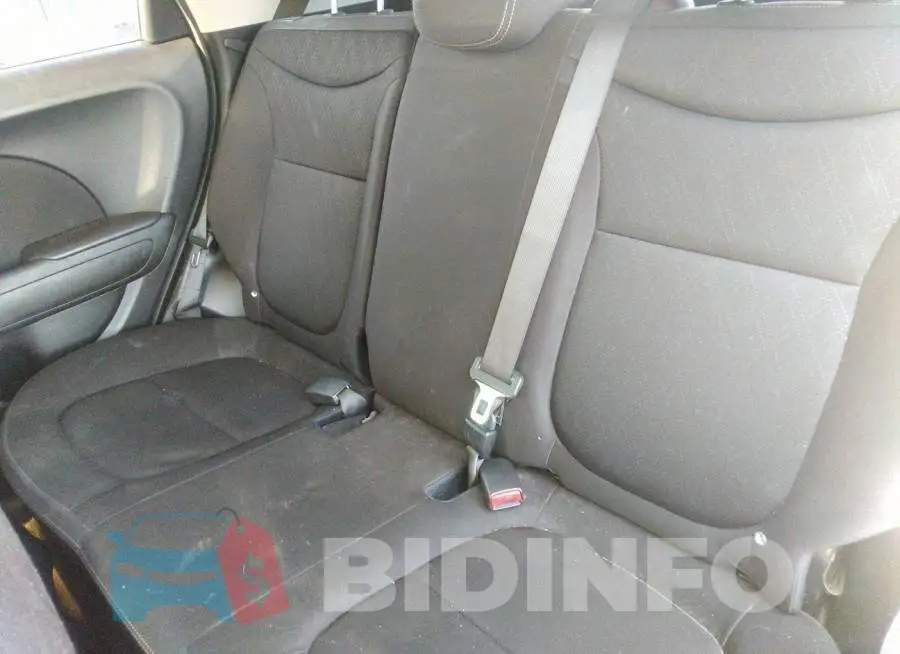 KNDJN2A2XH7879477 Photo# 8